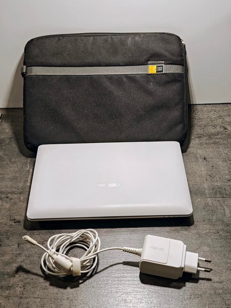 ASUS netbook 1GB RAM en 360GB harde schijf, Ophalen