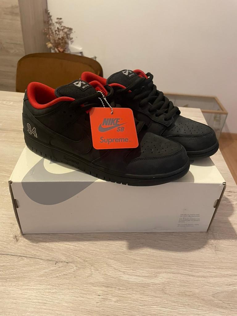 Nike SB Dunk low Supreme., Ophalen