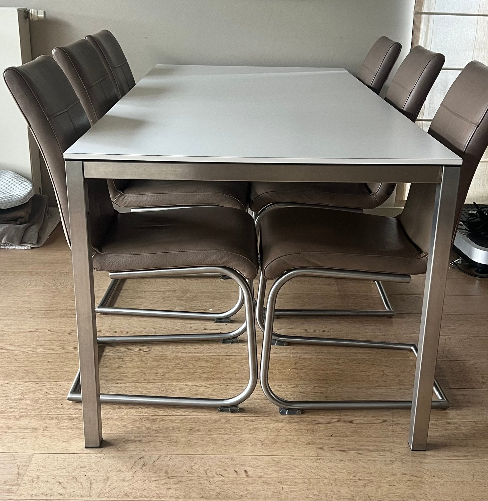 Mooie lederen stoelen, kleur taupe., Maison & Meubles, Chaises, Enlèvement, Cinq, Six Chaises ou plus, Utilisé, Cuir