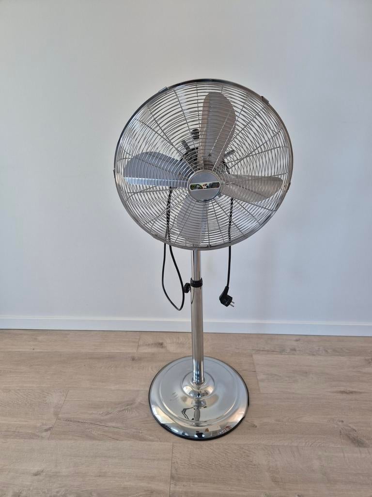 Staande ventilator draaibeweging 3 standen, Elektronische apparatuur, Ophalen
