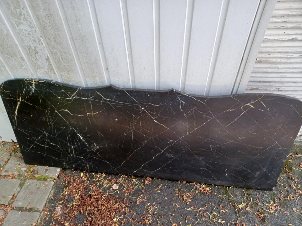Stuk zwarte marmer 123 cm L, Ophalen