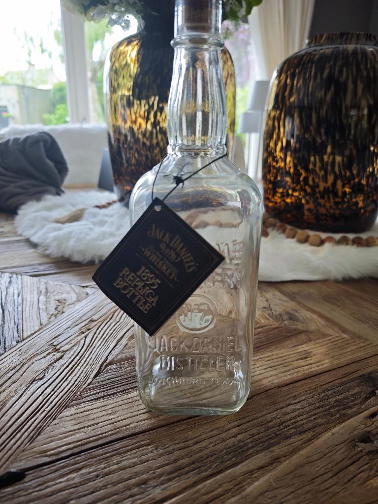 Jack Daniel's 1895 Replica Lege Fles (1 Liter), Ophalen