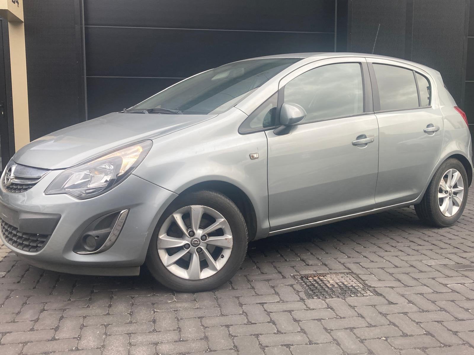 Opel Corsa 2014 Essence 75 000km Car-pass Carnet Clim Gps, Achat, Entreprise, Boîte manuelle, 5 portes