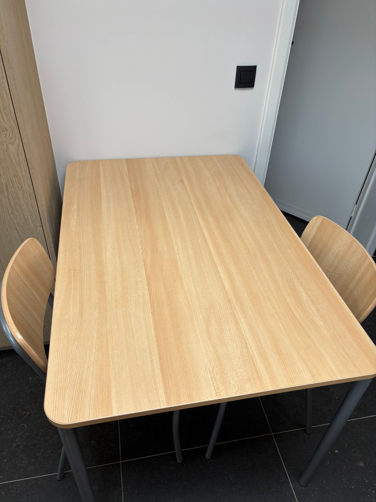 Keukentafel en 3 stoelen, Huis en Inrichting, Tafels | Eettafels, Ophalen, Zo goed als nieuw