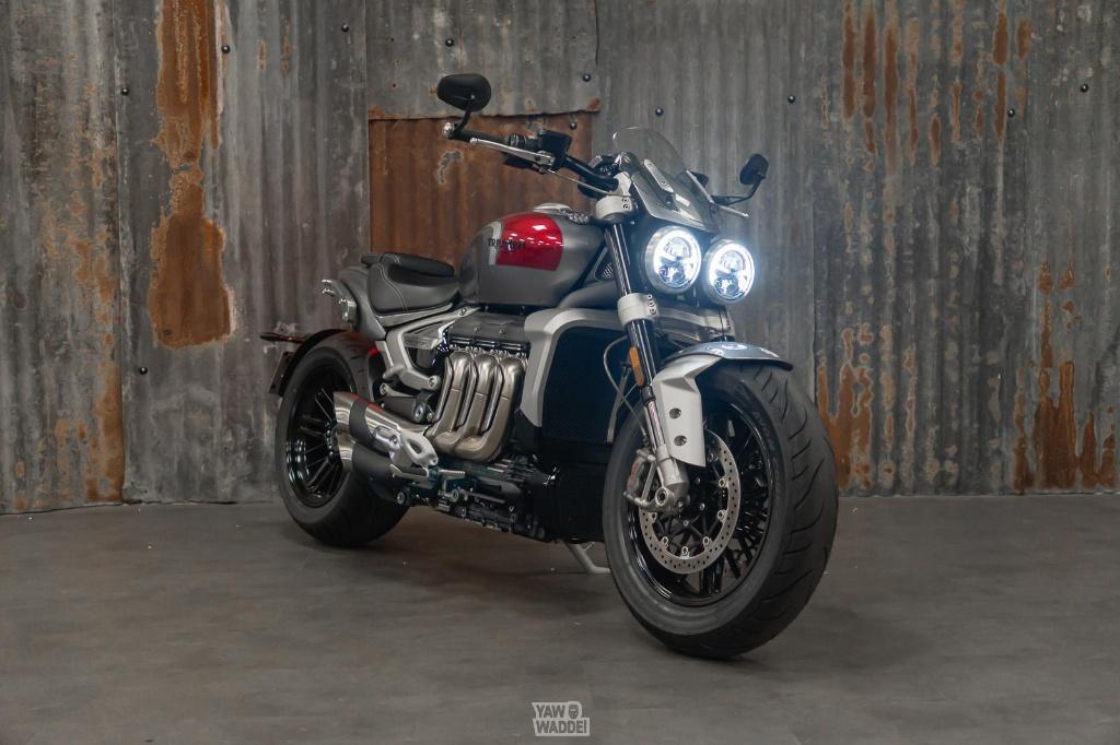 Triumph Rocket 3R- Silver Ice/ Cranberry Red, Motos, Permis Moto A, 2500 cm³, Entreprise, Occasion