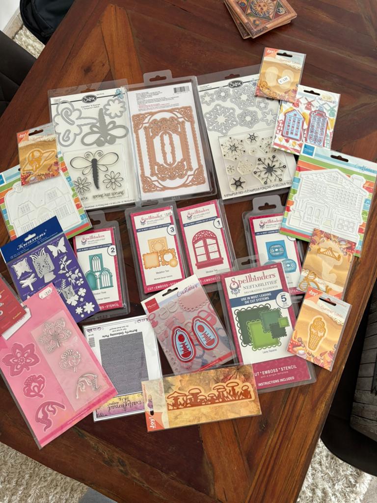 Heel veel snijmallen, Hobby en Vrije tijd, Scrapbooking, Ophalen, Zo goed als nieuw