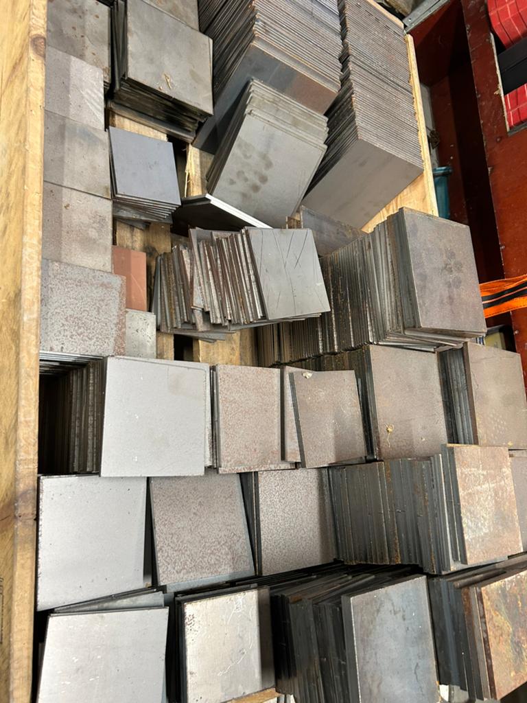 Staal platen,kokers, Ophalen, Nieuw, IJzer