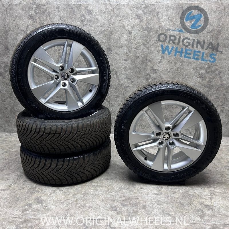 17 inch originele velgen + winterbanden  Skoda Superb 3V0601, Auto-onderdelen, -, -, Banden en Velgen, 17 inch