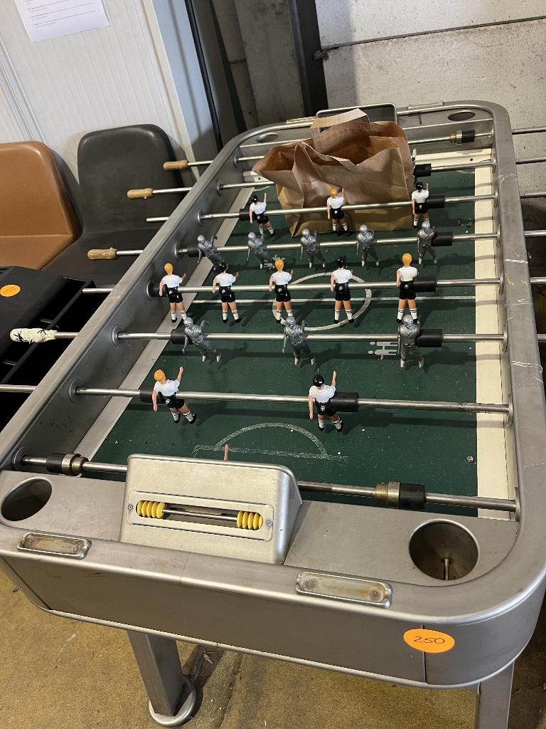 Voetbaltafel, Ophalen, Gebruikt
