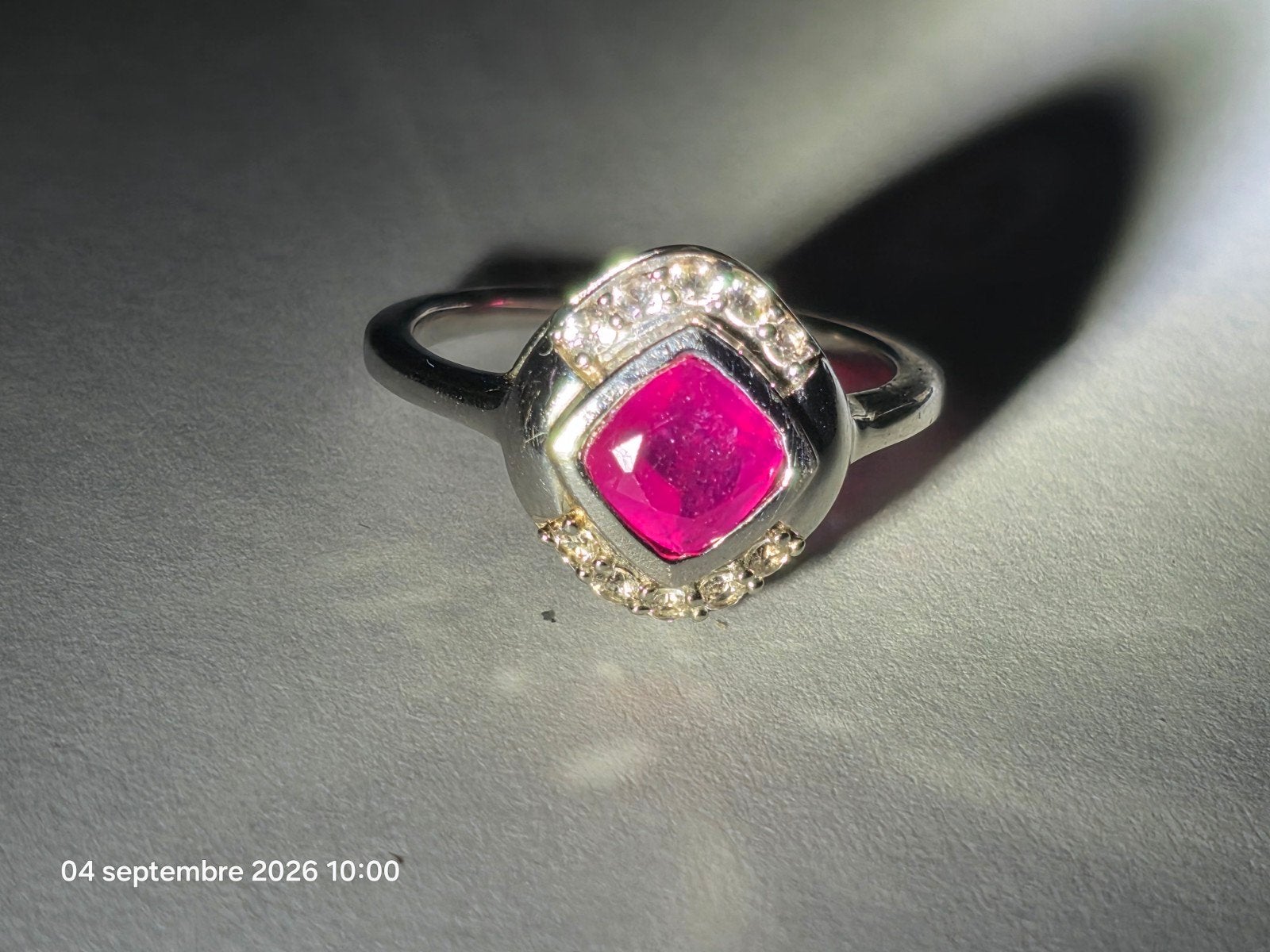 Bague en argent massif avec rubis naturel, Bijoux, Sacs & Beauté, Bagues, Neuf, Enlèvement, Argent, Argent