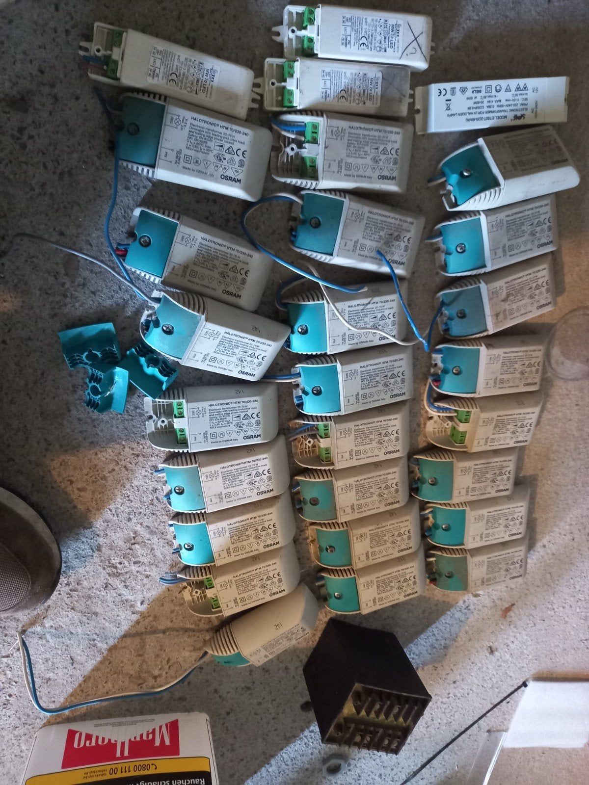 Toutes sortes d'appareils électriques. Niko Transfo Internet, Enlèvement ou Envoi, Neuf, Autres types
