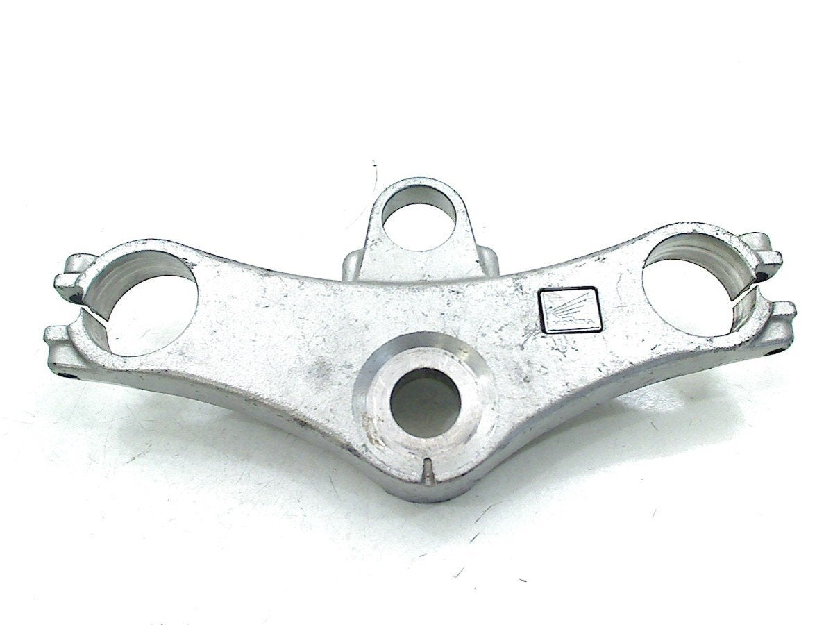 TOP YOKE TROIS POINTS VFR 800 Fi 1998-2001 (VFR800Fi RC46), Dhr. S. di Majo, Utilisé, Info@cama-motorparts.nl, P.J. Troelstraweg 8 8
3144 CX  MAASSLUIS, NL