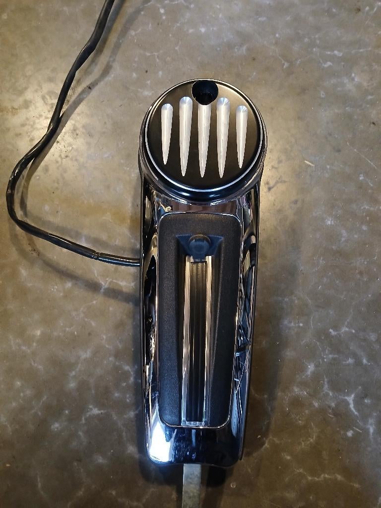 Chrome dash van een harley touring, Motoren, Ophalen