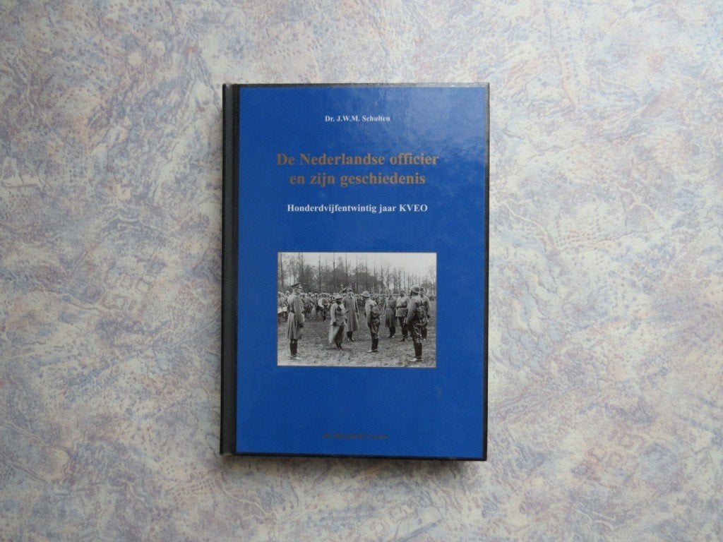 Nederland Officier Landmacht Luchtmacht Marine Generaal, Verzamelen, Ophalen of Verzenden, Landmacht, Boek of Tijdschrift
