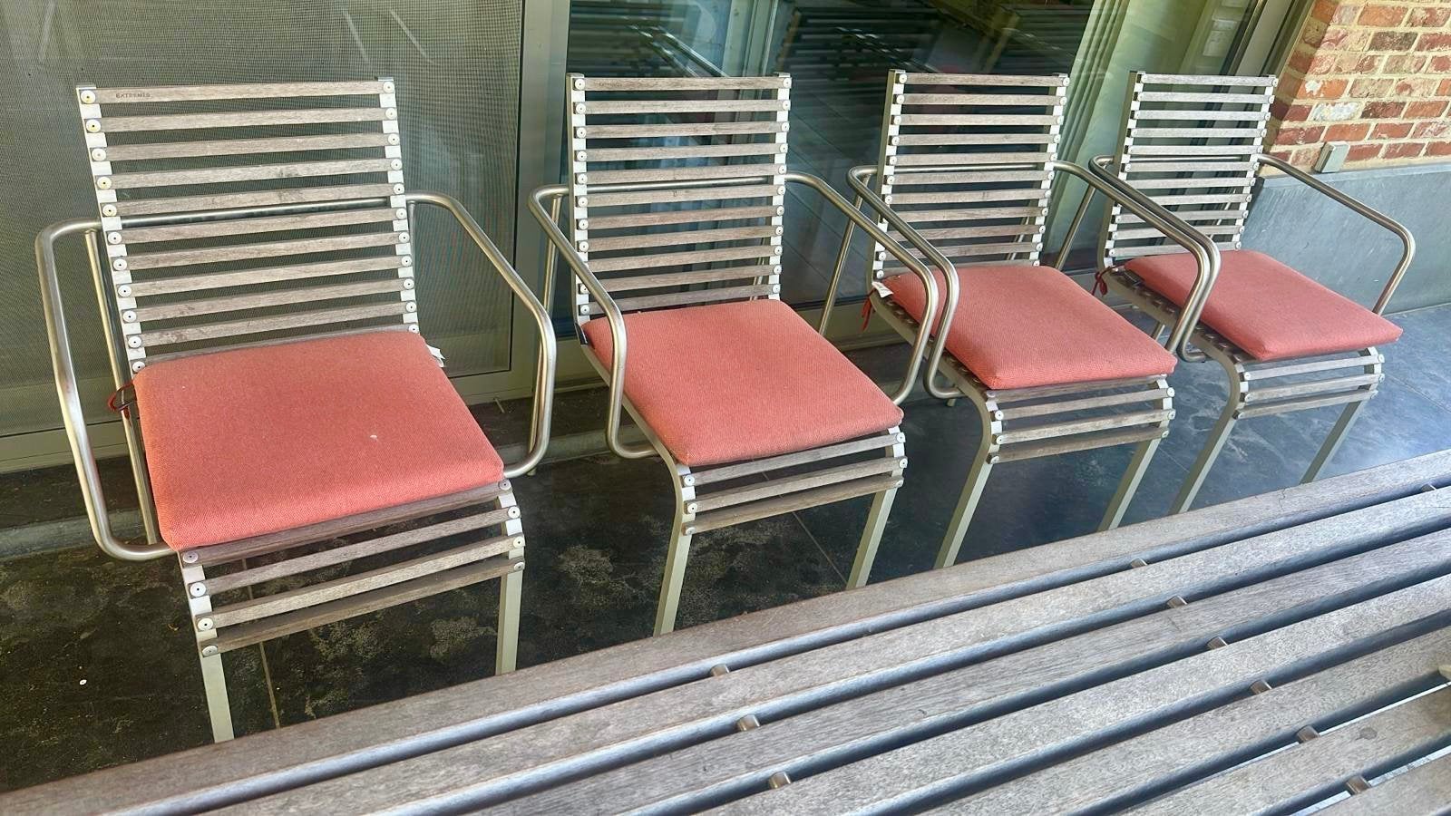 Extremis tuinbank + stoelen + tafel 2m70, Ophalen, Zo goed als nieuw