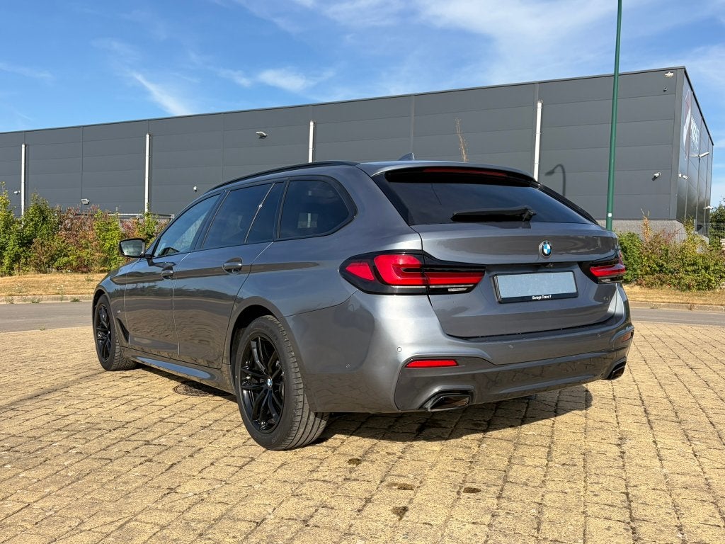 BMW 520D Xdrive / M-pakket, panoramadak, H/K/ 29743,80 € ex, Auto's, BMW, Automaat, https://public.car-pass.be/vhr/123456789123456789123456789123456789