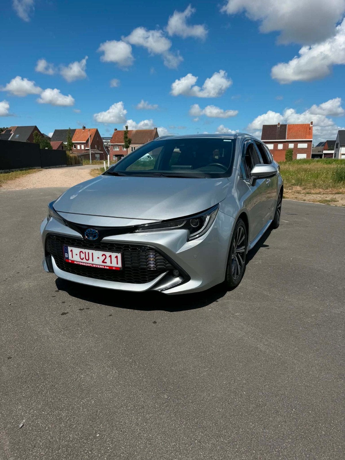Toyota corolla hybride, Argent ou Gris, Achat, Attache-remorque, Corolla