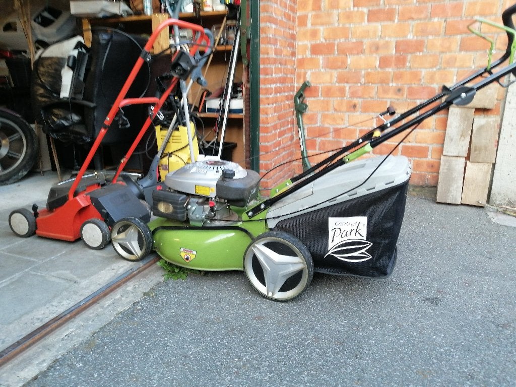 Grasmachine, Ophalen, Zo goed als nieuw, Benzine-grasmaaier
