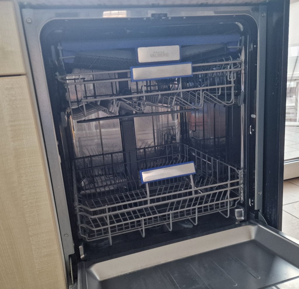 A vendre, Lave vaisselle Valberg 14 couverts, C , 42 db, Encastré, Moins de 10 litres, Comme neuf, Enlèvement