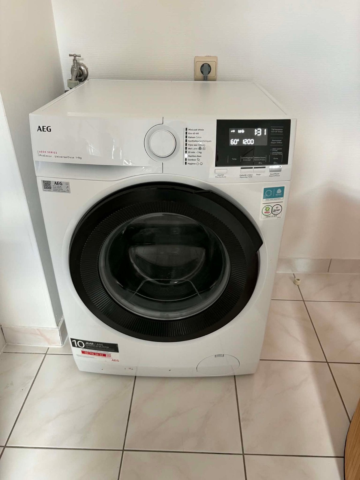 AEG wasmachine, Elektronische apparatuur, 8 tot 10 kg, Ophalen, Zo goed als nieuw