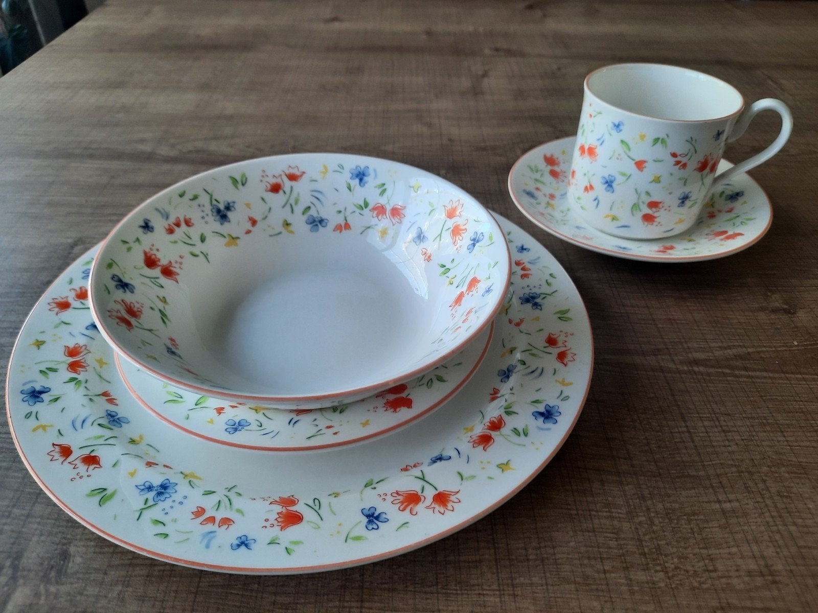 Servies setje elizabethan gaiety, Enlèvement ou Envoi