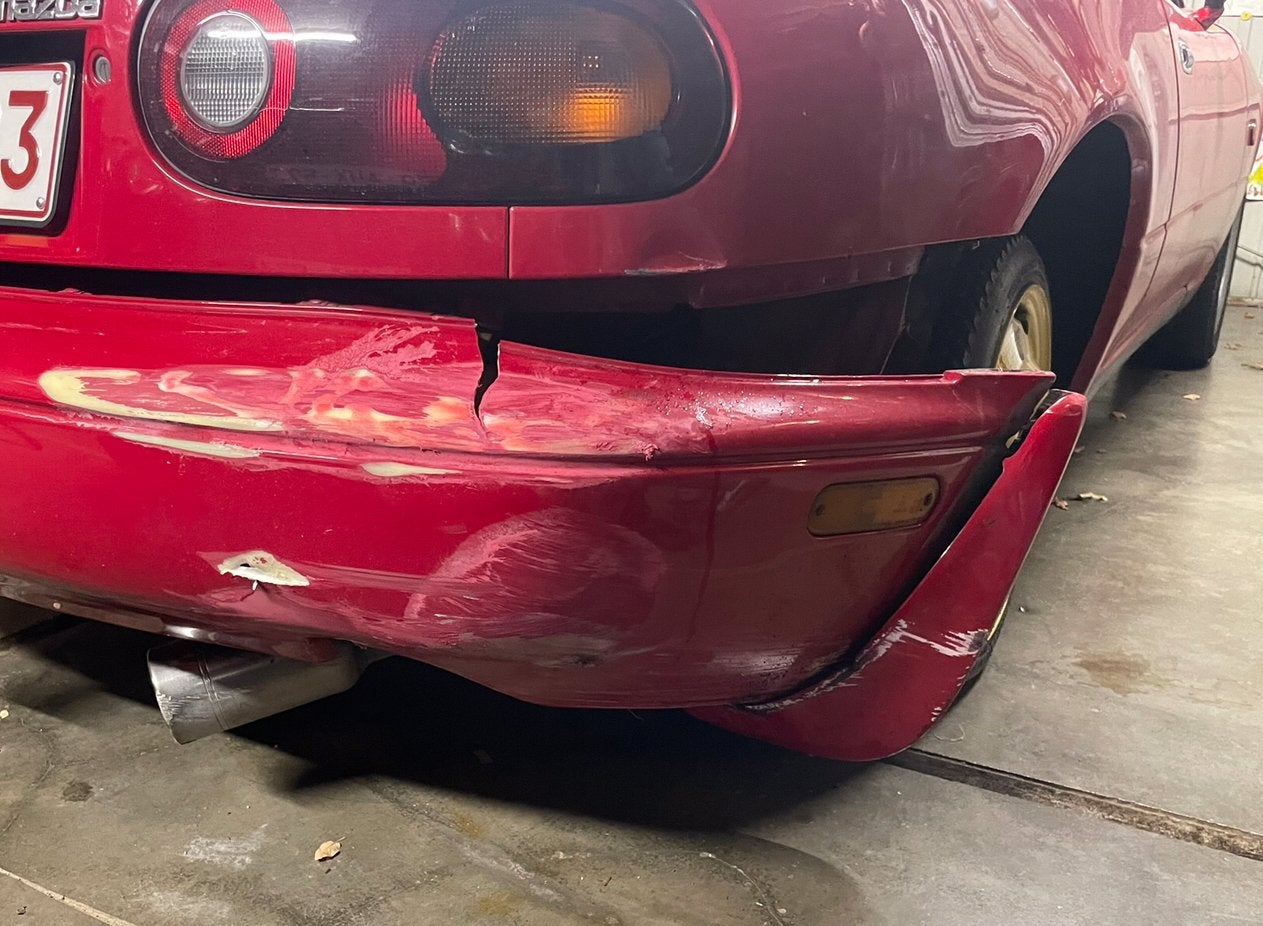 Cherche pare-chocs arrière MX5 NA, Autos, Mazda, Rouge, Achat, Particulier, MX-5