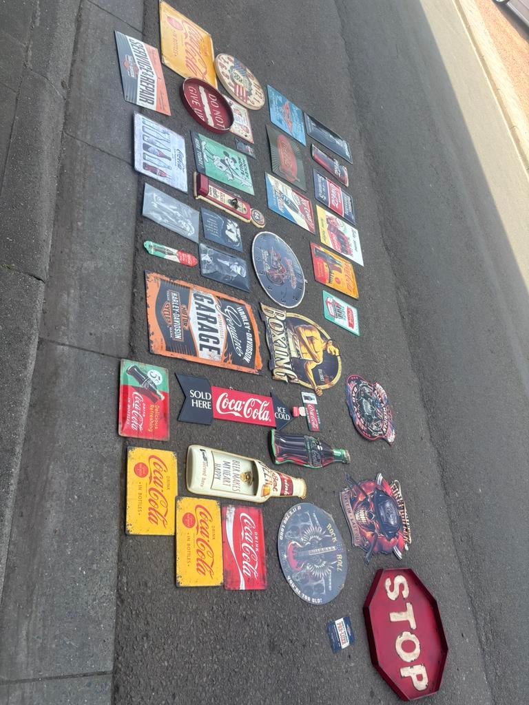 Gros lot de plaque en tole faire offre, Verzamelen, Automaten | Gokkasten en Fruitautomaten, Ophalen, Zo goed als nieuw