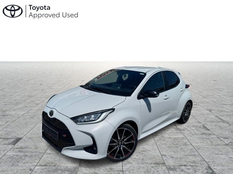 Toyota Yaris 1.5 Hybrid e-CVT GR Sport, Auto's, Toyota, Automaat, 5 deurs, Hybride Elektrisch/Benzine, Yaris