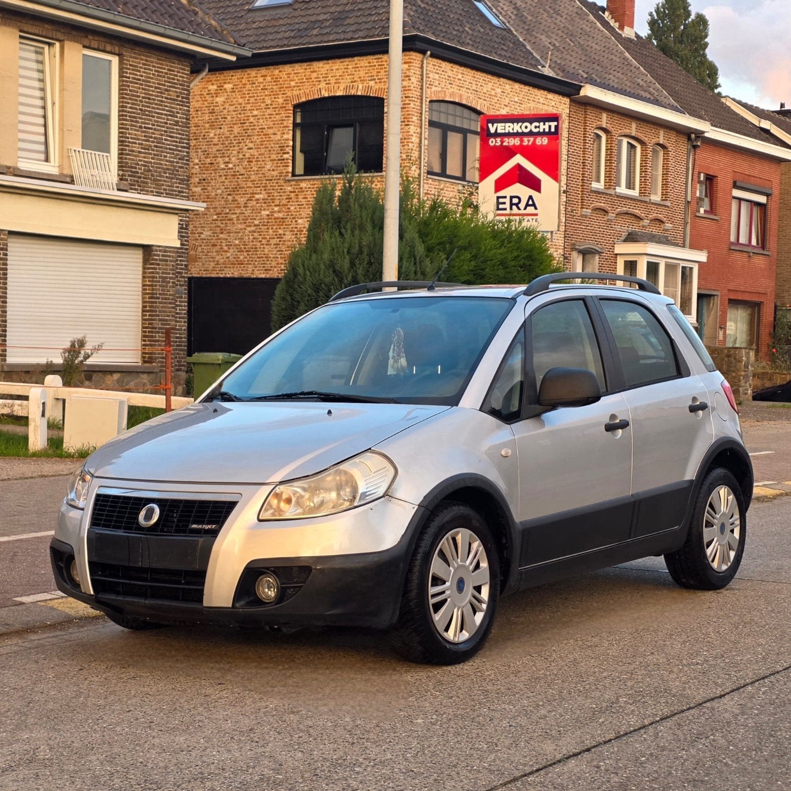 Fiat sedici 1.9 jtd à partir de 2008, Autos, Argent ou Gris, Achat, Boîte manuelle, Noir