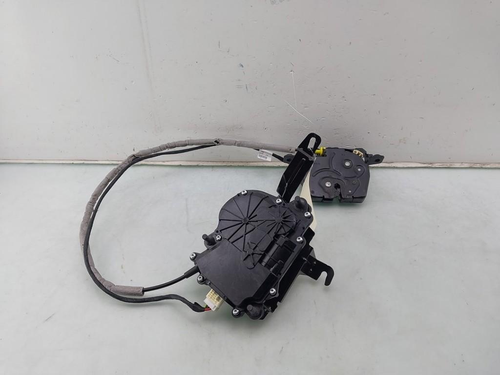 SLOTVANGER ACHTERKLEP BMW 3 serie Touring (F31), Auto-onderdelen, Carrosserie, BMW, Gebruikt