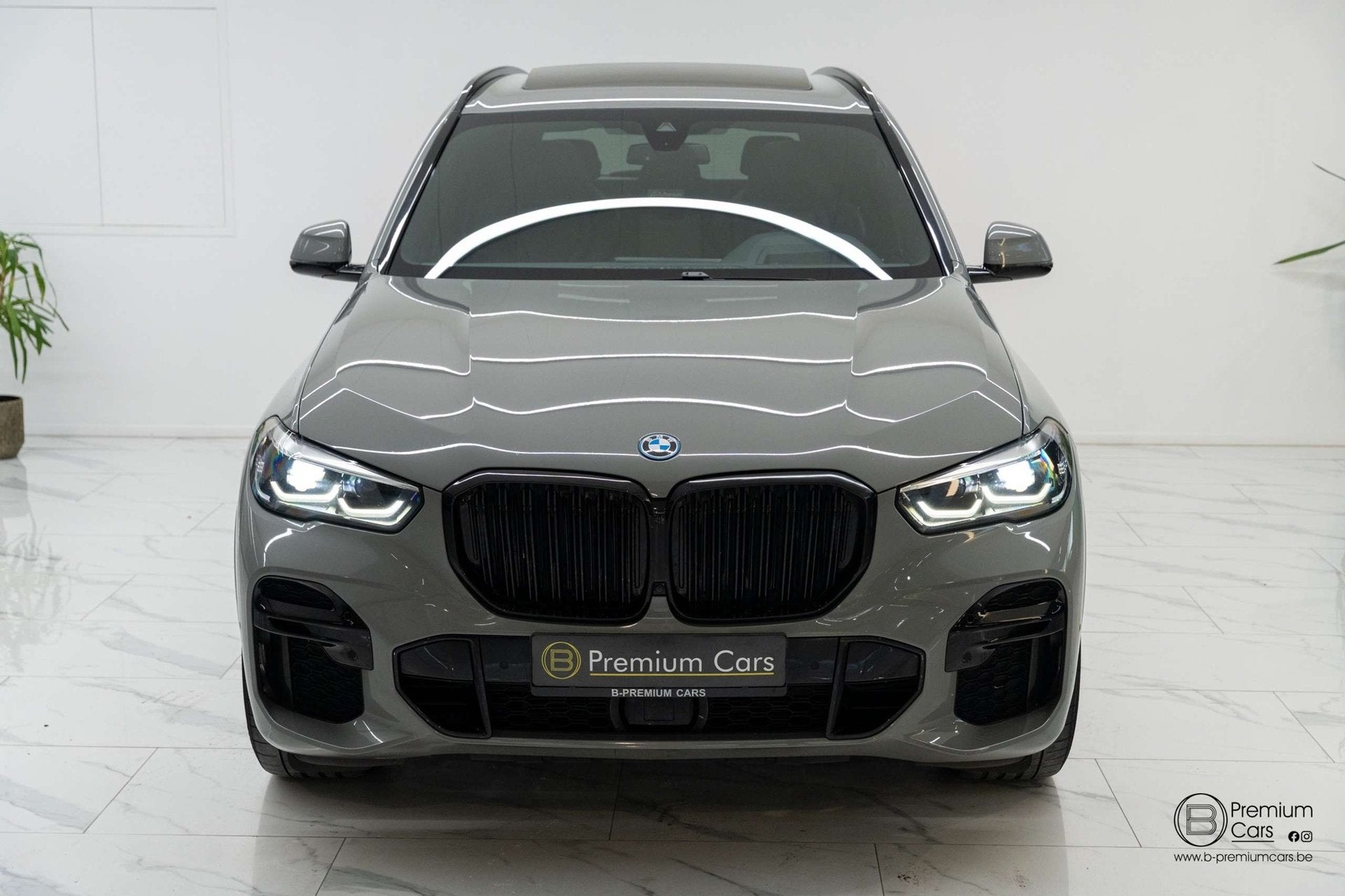 BMW X5 45e Xdrive! Full options! M-Seats! Pano, ACC!, Auto's, Automaat, Dealer onderhouden, https://public.car-pass.be/vhr/c0c6cf3f-d76b-4a84-9697-0d768b552e63