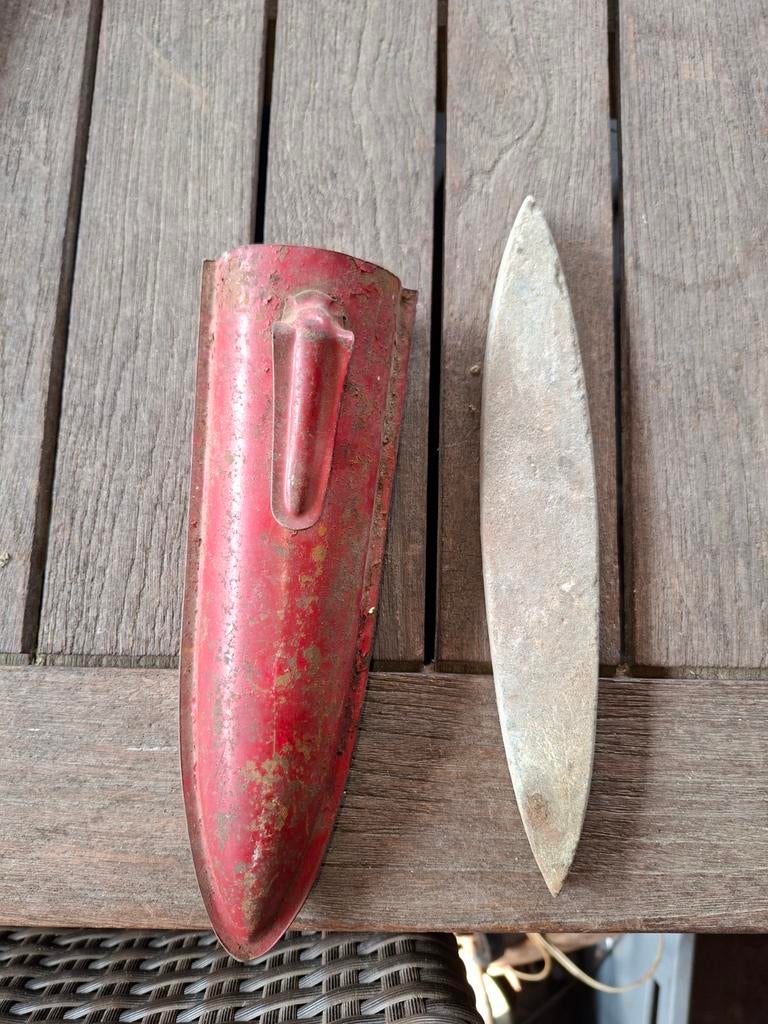 Etui métallique pour pierre a aiguiser vintage, Enlèvement ou Envoi