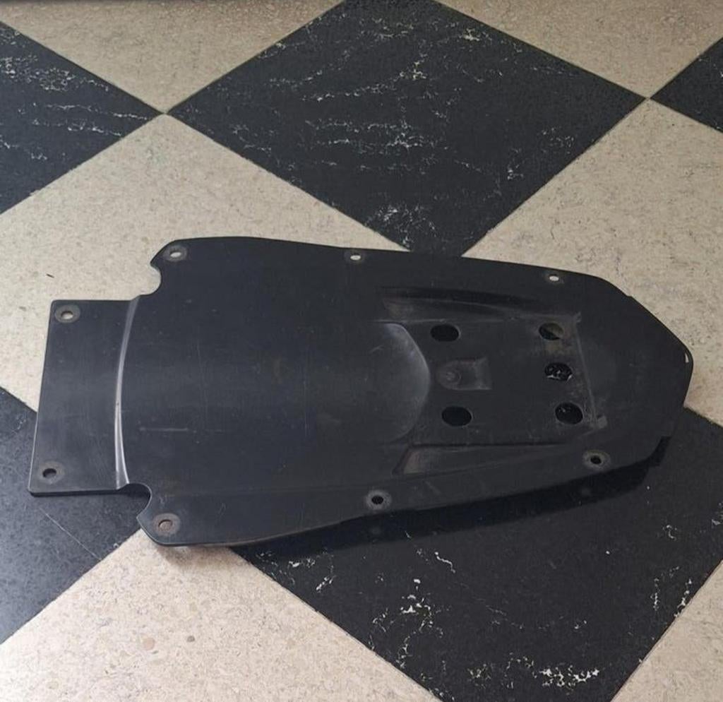 Bodemplaat Yamaha FZ8, Motoren, Ophalen of Verzenden