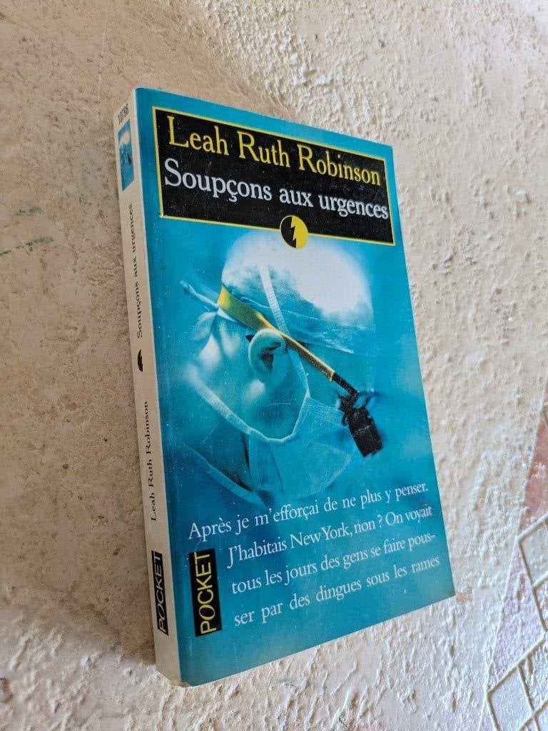 Soupçons aux urgences (Leah Ruth Robinson)., Boeken, Gelezen, Verzenden, Leah Ruth Robinson., Amerika