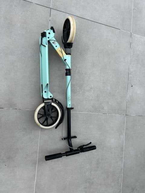 Nieuwe Decathlon-scooter voor tiener/volwassene, Fietsen en Brommers, Ophalen