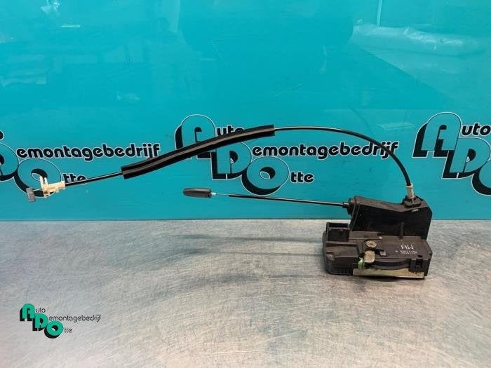 Deurslot Mechaniek 4Deurs rechts-voor van een Opel Astra (As, Gebruikt, -, -, Opel