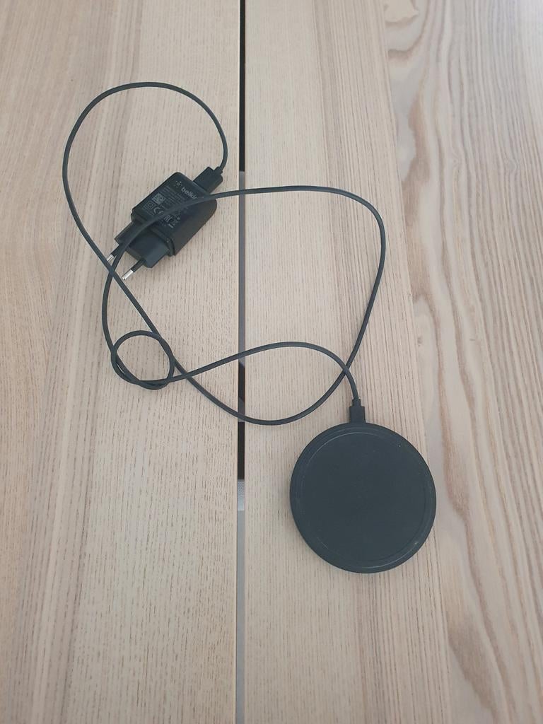 BELKIN wireless charging pad 10W, Telecommunicatie, Ophalen of Verzenden, Zo goed als nieuw