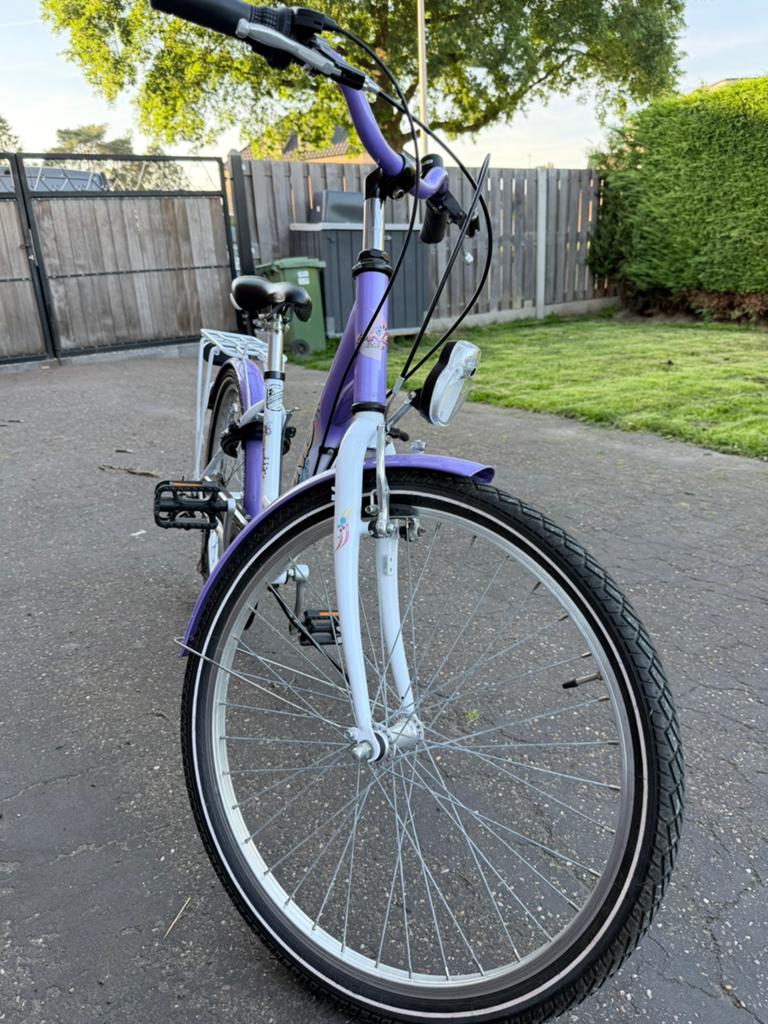 Bnb flowerkid 24 inch meisjes fiets, Fietsen en Brommers, Fietsen | Meisjes, Ophalen, Zo goed als nieuw, 24 inch