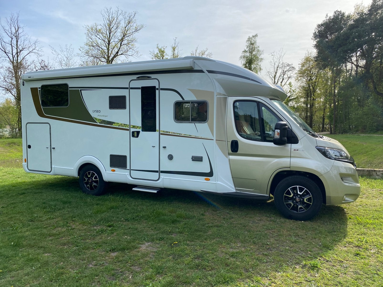 Bürstner Lyseo Privilège fiat 2.3 automaat, Caravanes & Camping, Camping-cars, Entreprise, Bürstner, Fiat, Automatique, Télévision
