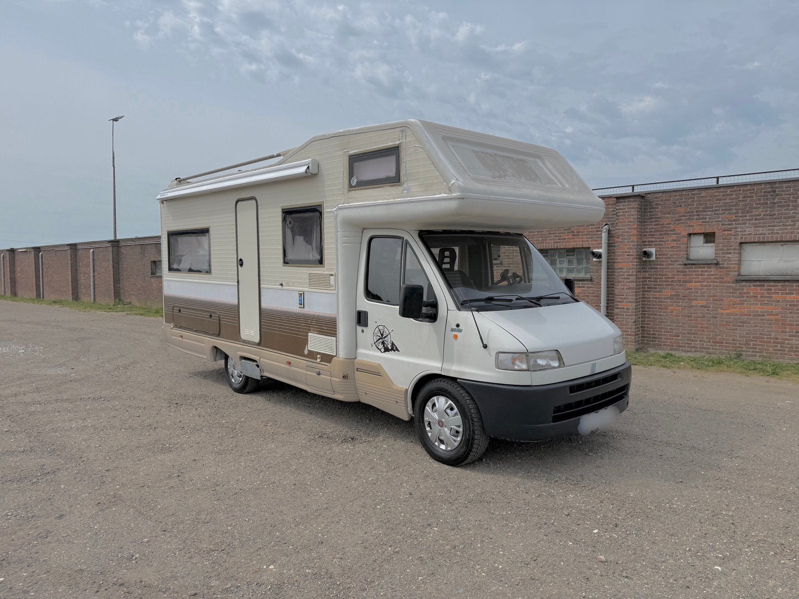 Fiat Ducato Mizar WC/DOUCHE Zonnepaneel Luifel, Caravans en Kamperen, Mobilhomes, Chemisch toilet, Buscamper of Camperbus, Ringverwarming