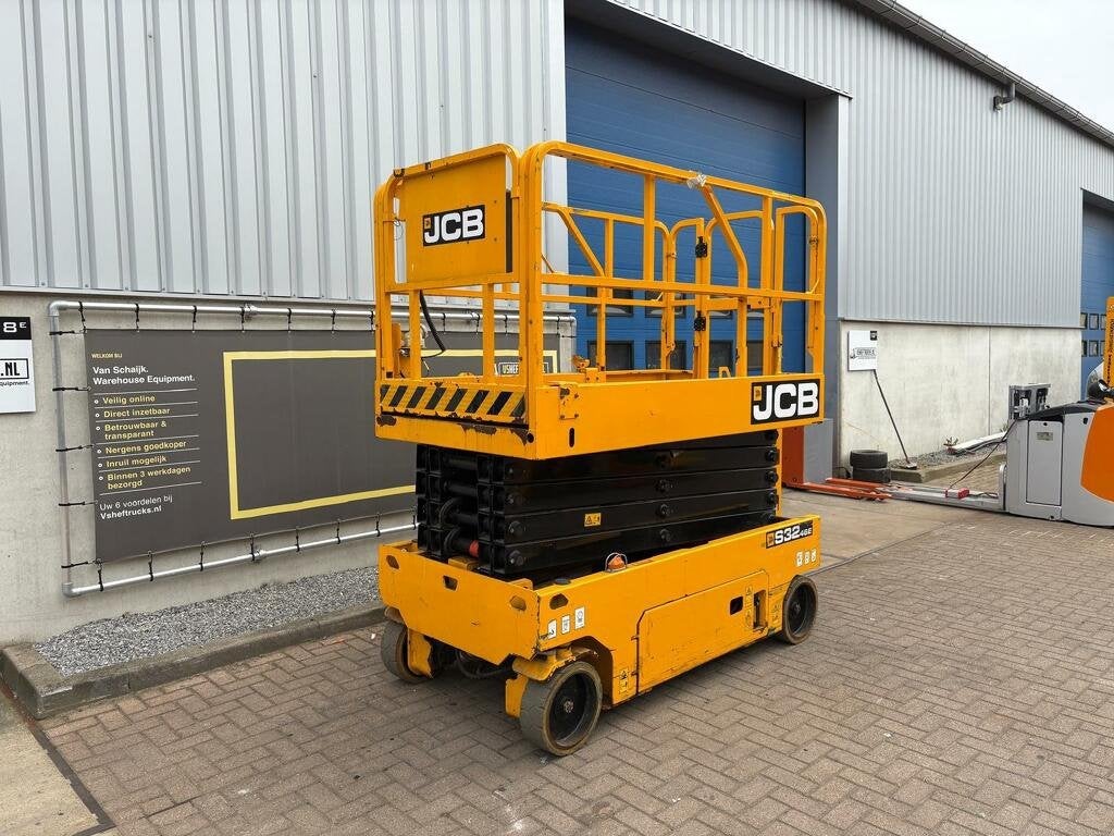 VS-22789 Schaar hoogwerker JCB S3246E, JCB Deutsc, Info@jcb.com, Europaallee 113a
50226  Frechen