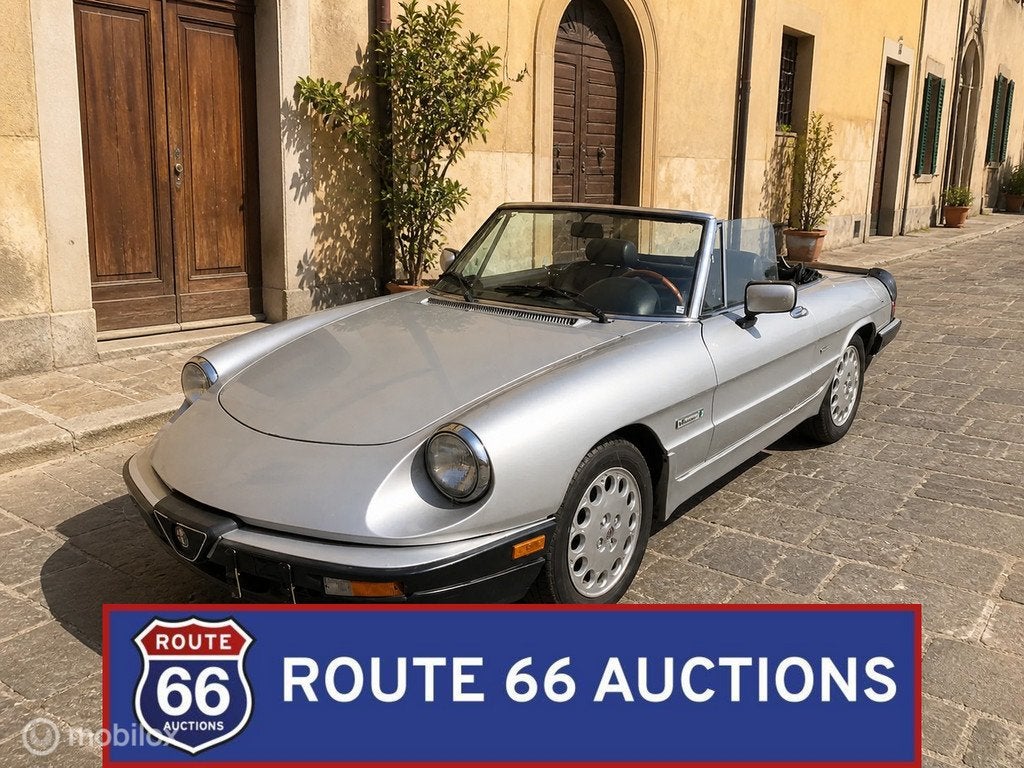 Alfa Romeo Spider 2.0 | 1987 | Route 66 Auctions, Auto's, Zwart, Bedrijf, Handgeschakeld, Overige carrosserie