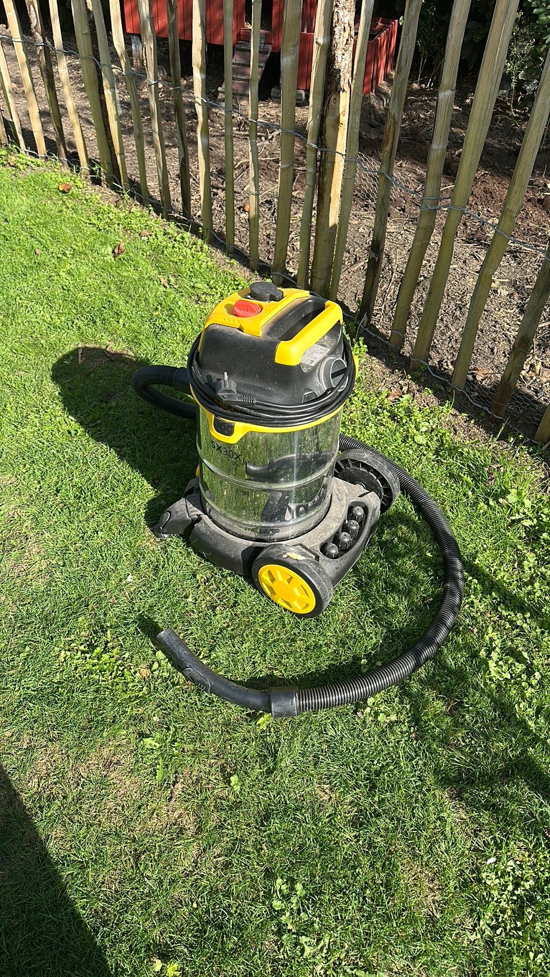 Bouwstofzuiger, Doe-het-zelf en Bouw, Ophalen, Zo goed als nieuw