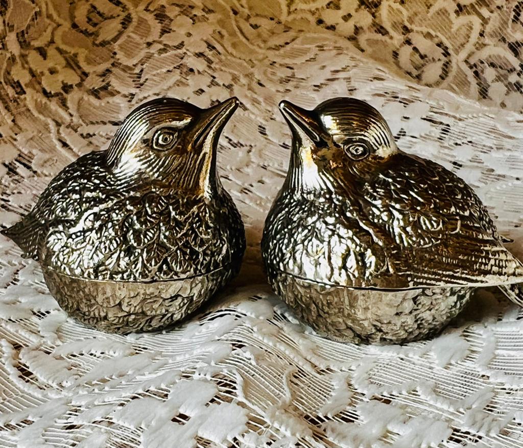 Schattig duo vintage verzilverde kwartel peper en zout, Antiek en Kunst, Antiek | Zilver en Goud, Zilver, Verzenden