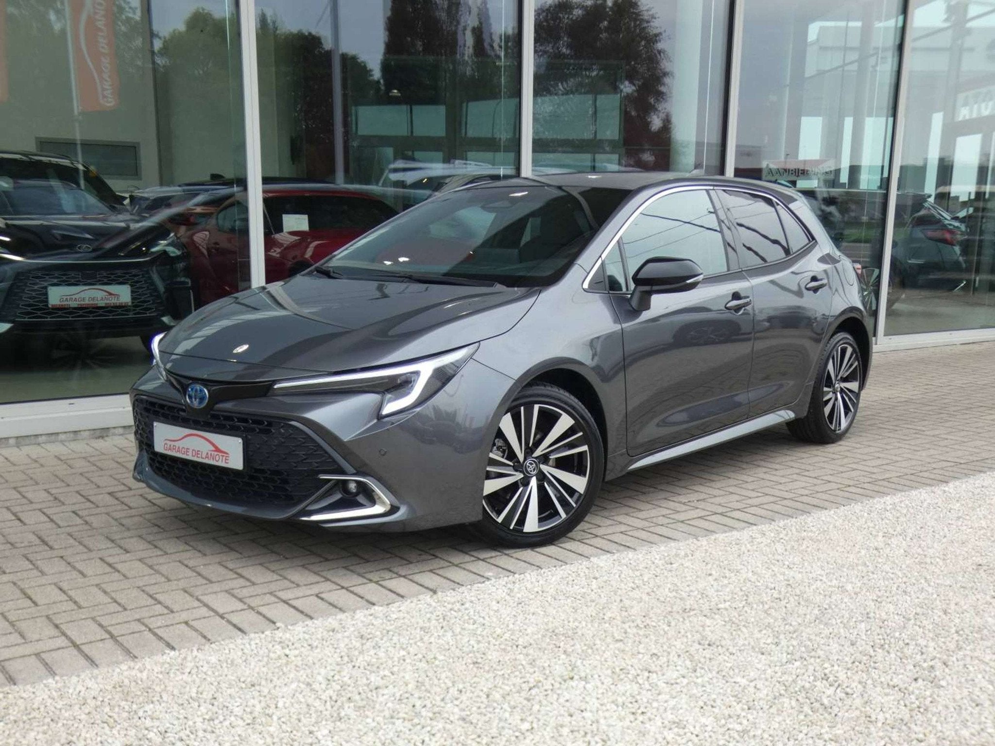 Toyota Corolla HB 1.8 Hybrid STYLE+TECH PACK 140pk +Dodehoek, Autos, Argent ou Gris, Achat, Entreprise, Corolla