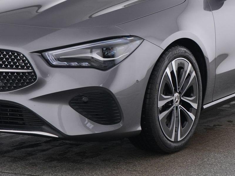 Mercedes-Benz CLA-Klasse 180 Shooting Brake Luxury Line | Le, Auto's, CLA, Stof, Gebruikt, 4 cilinders