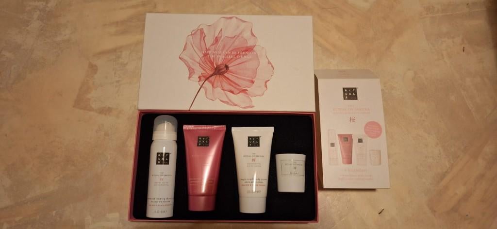 giftset the Rituels of sakura met 4 best sellers shower foam, Ophalen of Verzenden, Nieuw