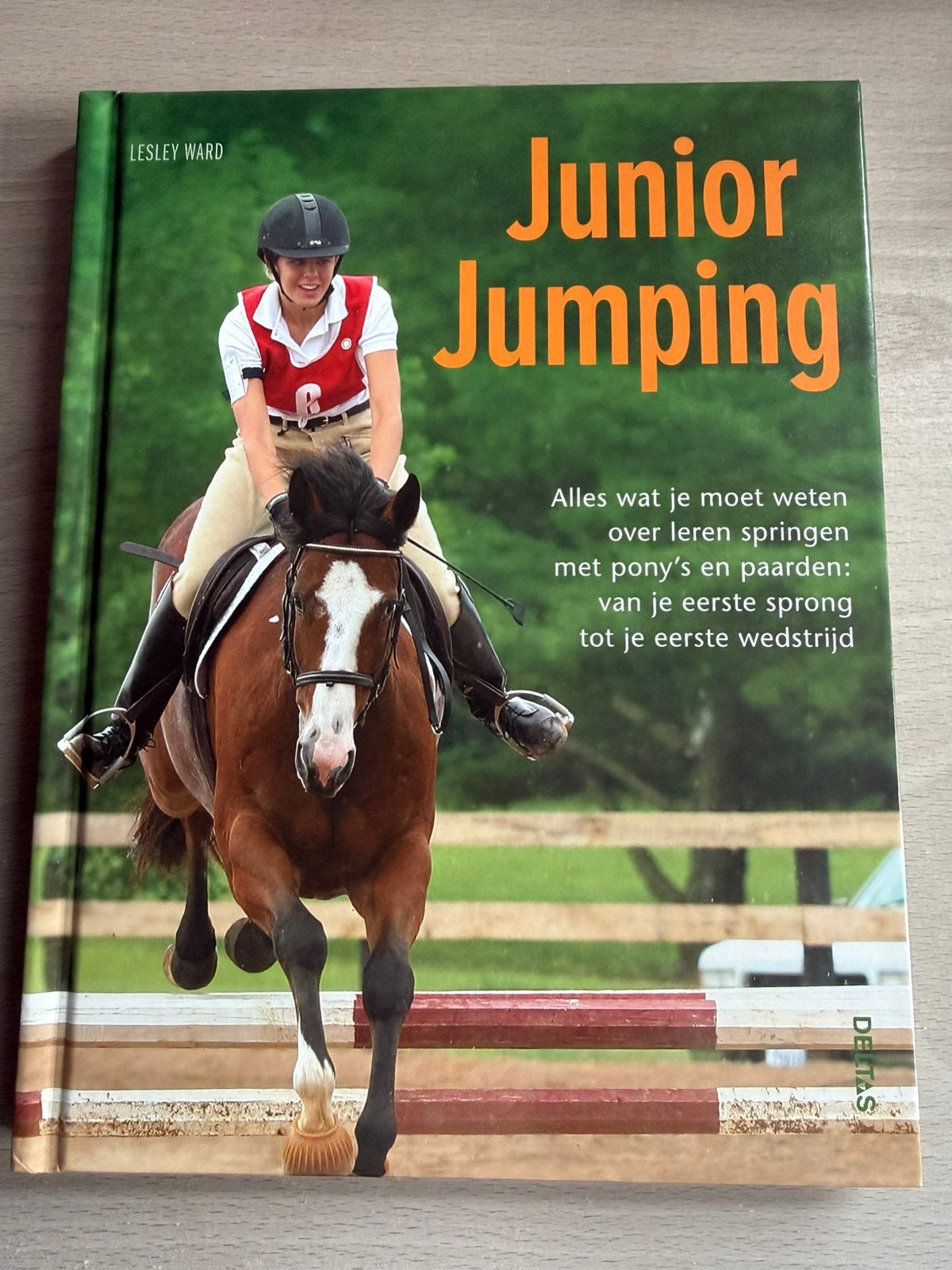 Boek Junior Jumping, Enlèvement ou Envoi, Comme neuf, Chevaux ou Poneys