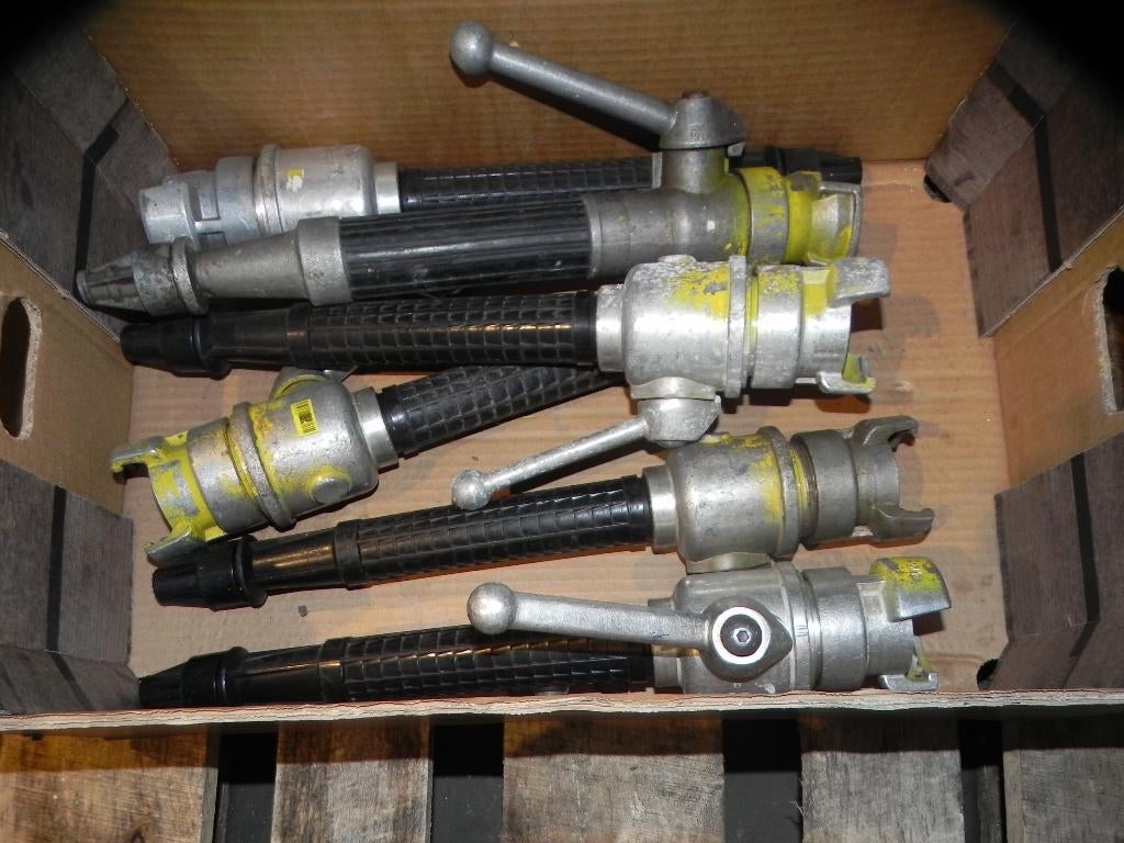 Brandspuit met DN 40 PN 25 koppeling, Tuin en Terras, Tuinsproeiers, Ophalen, Gebruikt, Handsproeier