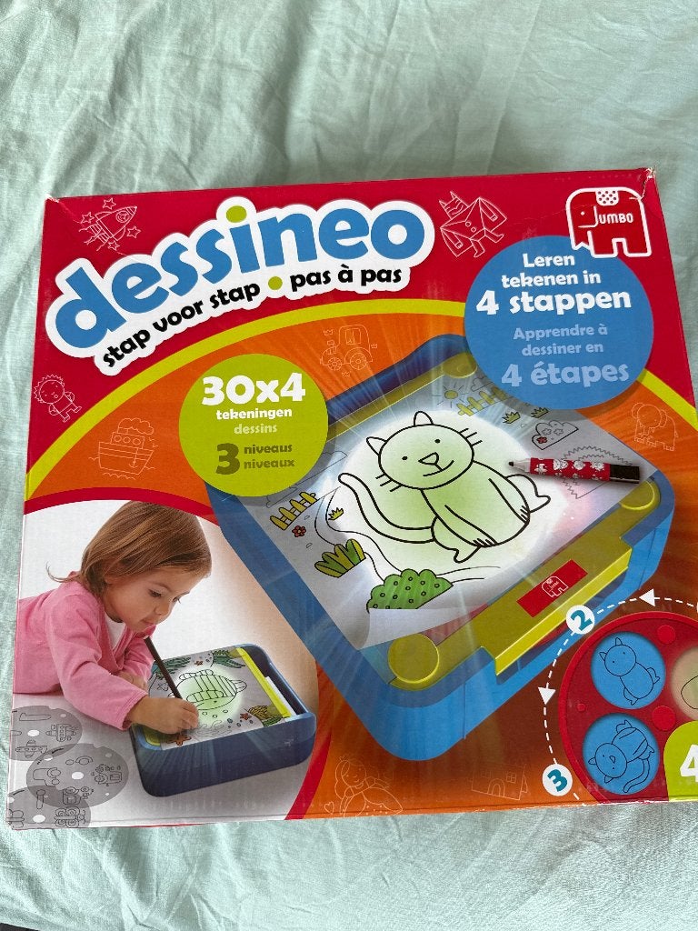 Dessineo - stap voor stap tekenen, Kinderen en Baby's, Ophalen, Zo goed als nieuw, Knutselen, Met licht